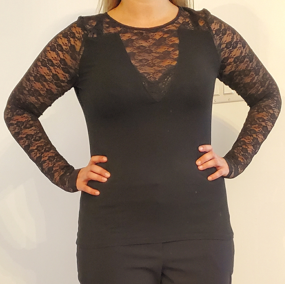 Black H&M long sleeve lace top